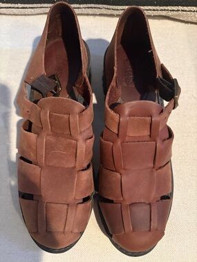 Bass Sandals